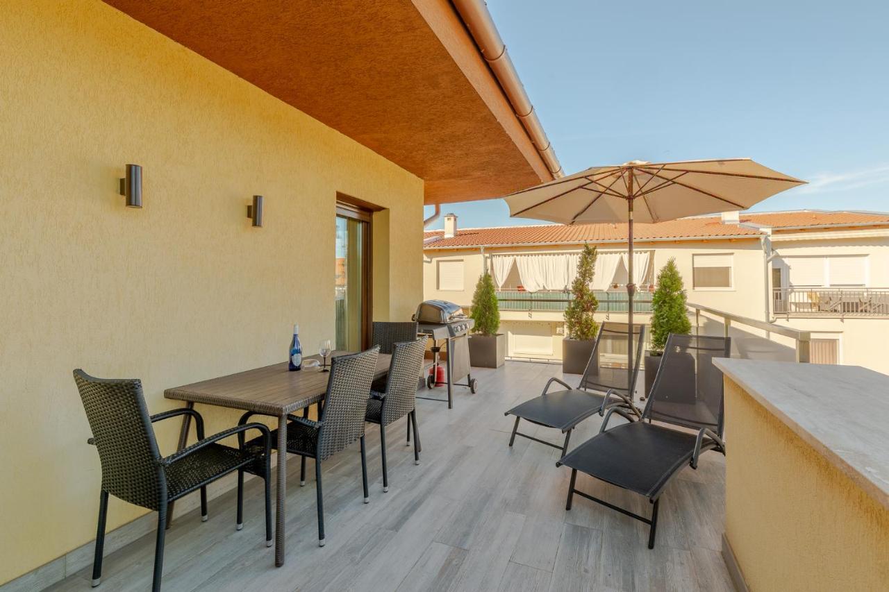 Casa Luxury Wellness Apartman By Bltn Siófok Zewnętrze zdjęcie